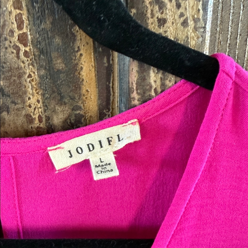 JODIFL Vibrant Pink Top - Picture 2 of 2
